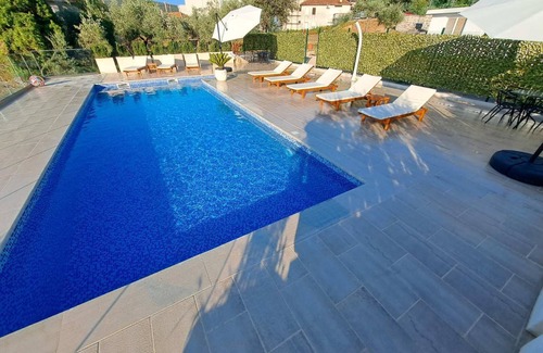 Denovici Apartment | One bedroom apartment with pool and amaizing view