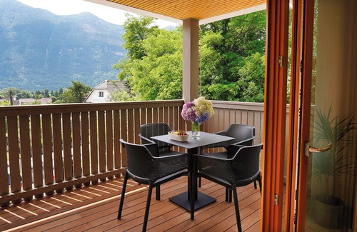 Bovec Apartment | One-Bedroom Apartment with Large Private Terrace, Mountain View – House Elipsa