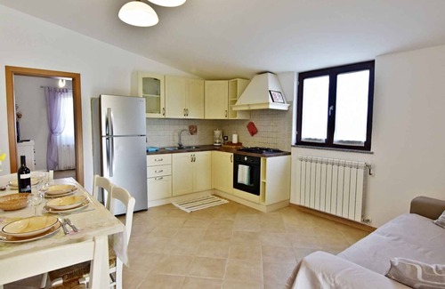 Valica Apartment | One bedroom apartment with balcony Sosi, Umag (A-22546-a)