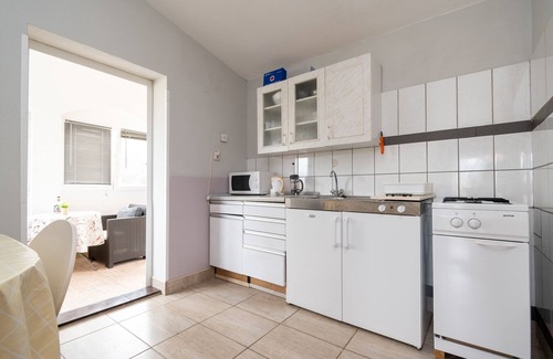 Zrce Apartment | One bedroom apartment with terrace and sea view Sveti Marko, Pag (A-21654-b)