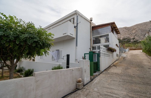 Zrce Apartment | One bedroom apartment with terrace and sea view Sveti Marko, Pag (A-21654-b)