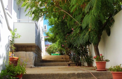 Kosljun Apartment | One bedroom apartment with terrace and sea view Košljun, Pag (A-3321-b)