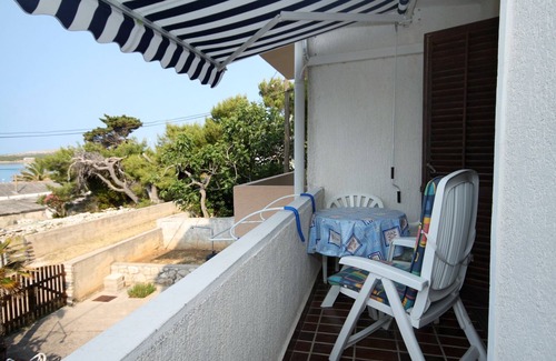 Kosljun Apartment | One bedroom apartment with terrace and sea view Košljun, Pag (A-3321-b)