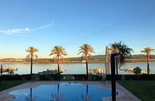 Mexilhoeira da Carregacao Apartment | One bedroom appartement with sea view, private pool and enclosed garden at Estômbar - 2 km away from the beach