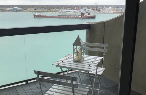 Sarnia Condo | ONE BEDROOM CONDO with Amazing View of the St.Clair River