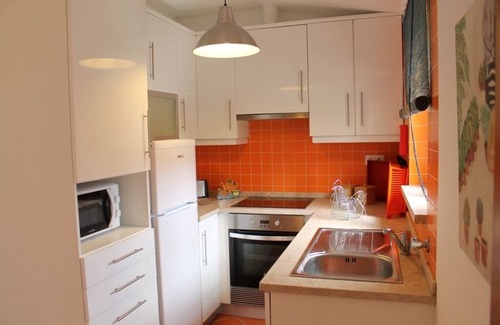 Almocageme Cottage | One bedroom cottage with pool set in tranquil settings.
