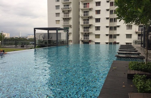 Kampung Bagan Dalam Apartment | One bedroom family Suite studio
