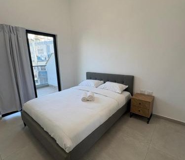 Eilat Apartment | One-Bedroom Garden Apartment with Balcony - 2