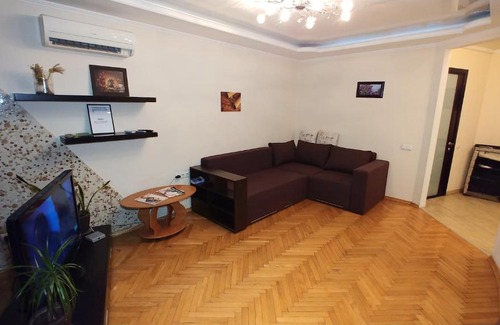 Besarabka Apartment | One bedroom. Luxe. 11 Baseina str. Centre of Kiev