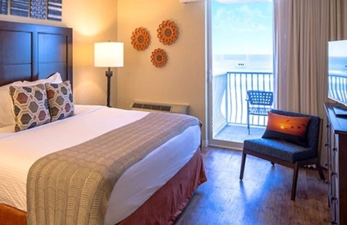 Ormond Shores Resort | One Bedroom Ocean Front Luxury Condo, Ormond Beach, Florida (1884423)