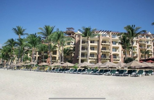Flamingos Villa | One Bedroom Suite - Villa del Palmar Beach Resort & Spa Flamingos