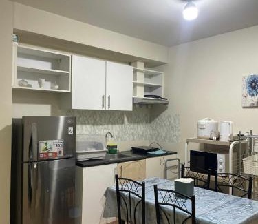 Lahug Apartment | One Bedroom Unit- Avida Tower IT Park Cebu - Villahermia Staycation