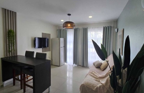 Noord Apartment | One Bedroom vacation apartment Aruba, pool, walking distance to Eagle Beach!