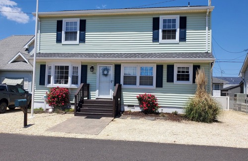 Normandy Beach House | One block from the Beach, Read Guest Reviews.