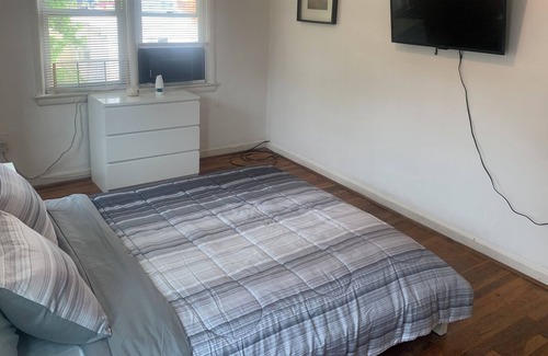 Chester House | One block from Widener University, 1/2 mile from Chester- crozer medical ctr.n
