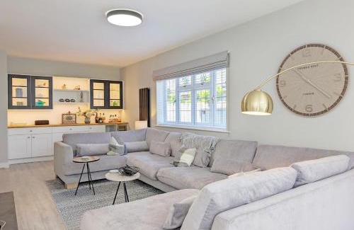 West Wittering House | One Elms Way - Sleeps 8 - West Wittering