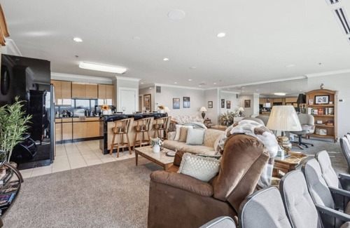 Fort Worth Apartment | ONE-in-a-LifeTime SPEEDway Experience Pool Access