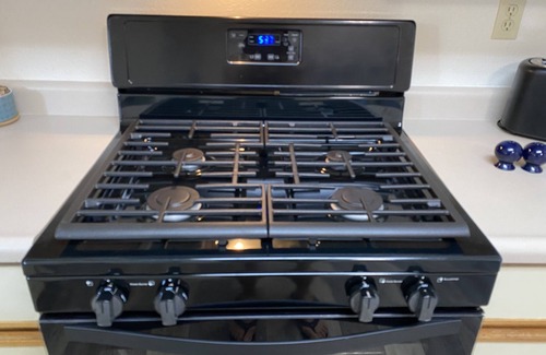 Northwest Reno House | One Level Newly Remodeled Home Mins Downtown