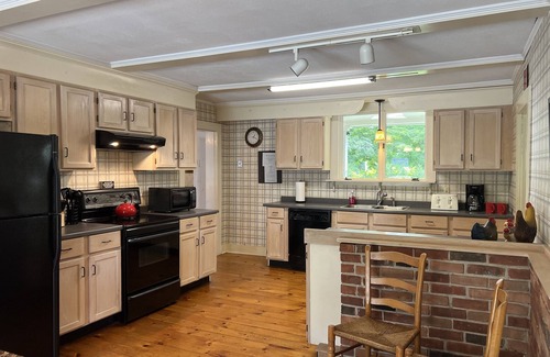Cooperstown House | One Mile from Cooperstown Dreams Park ~ 5 Minutes to The Village of Cooperstown