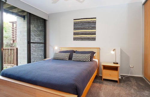 Boat Harbour House | One Mile Ridge, 12a/26 One Mile Close - stunning views, air con, infinity pool