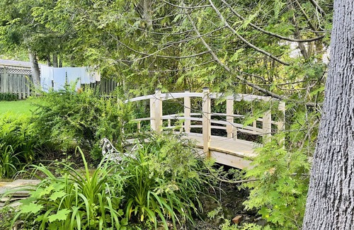 Grand Bay-Westfield Cottage | One of a kind Enchanting Cottage steps to Westfield Golf & Country Club