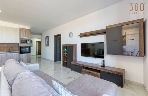 St. Paul's Bay Apartment | One of a kind 4BR penthouse with terrace & views