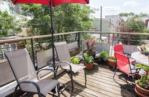 Fairmount Ski Chalet | One-Of-A-Kind Artist's Chalet in Fairmount