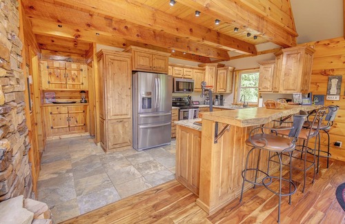 Butler Cabin | One of a kind Luxury Lakeside Treehouse at Watauga Lake