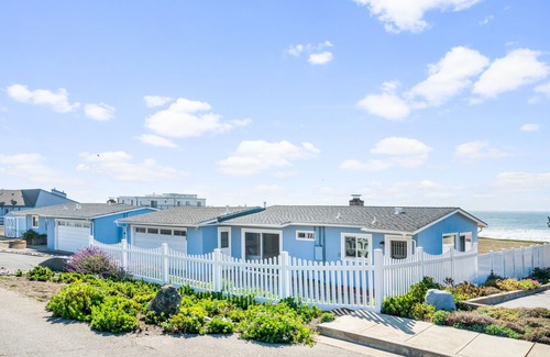 San Simeon Cottage | One of a kind property- An Acre on the Ocean & Classic Beach Cottage