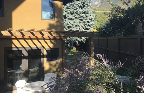Sandy House | One of a kind ski chalet in Sandy minutes to Snowbird and Alta