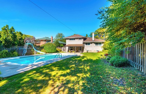 North York House | One Piece Toronto Home | Pool + Wi-Fi