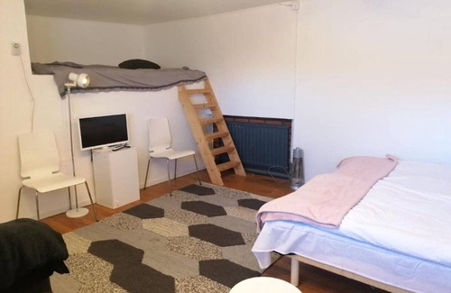 Marieberg Apartment | One-room apartment with own entrance, parking