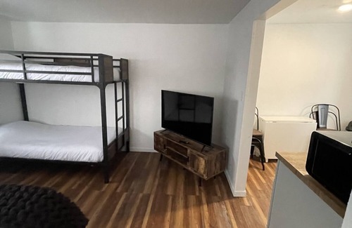 Meeker Cabin | One Room Cabin with Kitchenette
