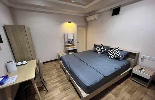 Dhangethi Bed & Breakfast | One room with AC in Dhangethi