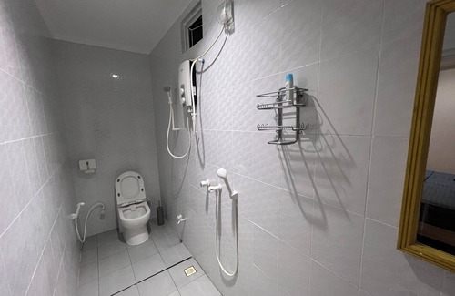 Dhangethi Bed & Breakfast | One room with AC in Dhangethi