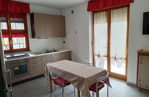 Aosta Apartment | One step for Aosta, two for the whole Valley. Quiet, comfortable for 6 people