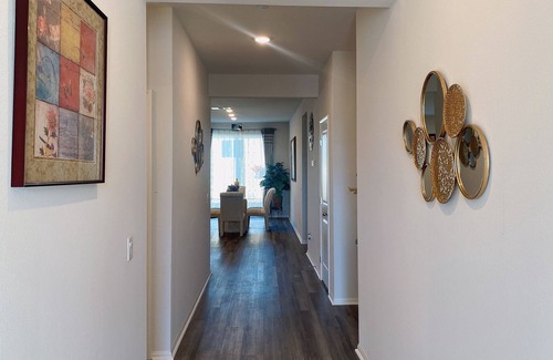 Riverside House | ONE-Story Floor #2 Room In Riverside