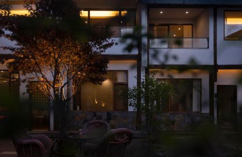 Shuhe Old Town House | One Zen Lodge Snowy Haven
