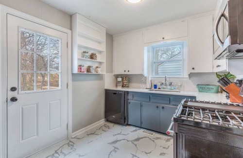 Turner Park House | OneCozyPlace|KS Bed|Near Expo/TU/DT/Firepit