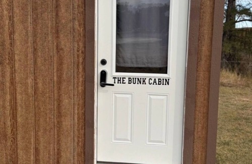 Tuthill Cabin | O’Neill Venture’s Bunk Cabin with WIFI