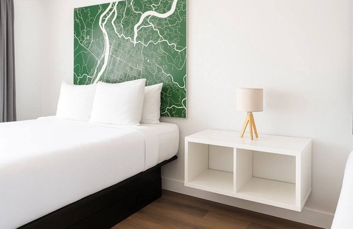 Dock Junction Hotel | Oneway Brunswick