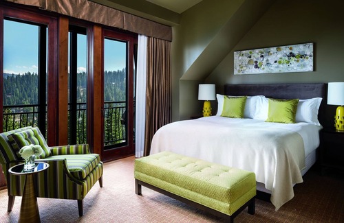 Truckee Condo | ONLY 10/6-11 - Ritz Carlton 3-bedroom condo Tahoe with AC, fitness room, WiFi