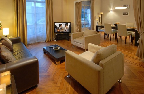 Recoleta Apartment | ONLY 2 blocks from Santa FE !