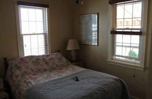 Stone Harbor House | Only 3 Blocks to the Beach and 1 Block to the Bay with Gorgeous Sunsets!