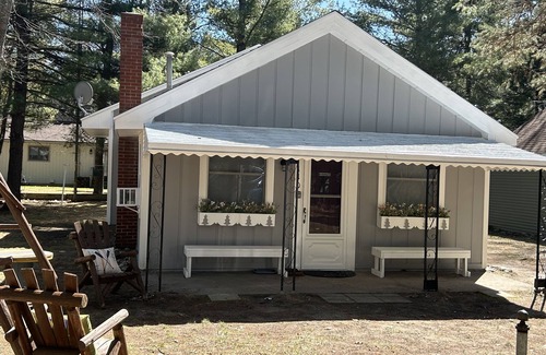 Higgins Lake Cabin | Only 500 feet from Higgins Lake with shared lake access