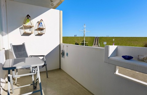Doese Apartment | Only a few meters to the sea: Cosy vacation apartment in Cuxhaven!