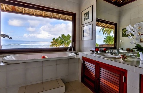 Candi Dasa Villa | Only the Sound of Waves