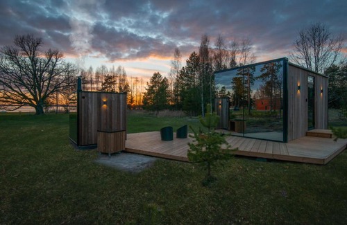 Voru County Apartment | ÖÖD Hötels Roosisaare – with sauna