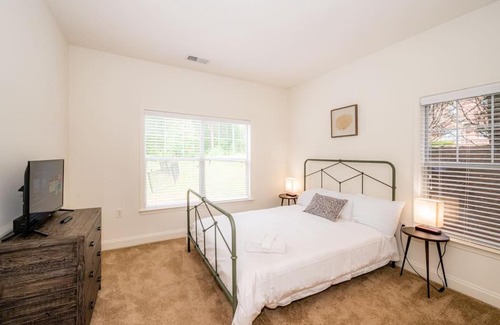 Wendover - Sedgewood Apartment | Open and Brilliant 2BR with Balcony and Gym