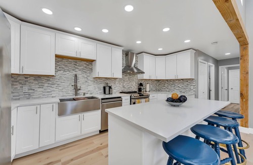 Northeast Reno Condo | Open calender. Washer/dryer. Complementary Netflix. Struck Gold